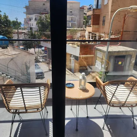 Renovated 2br Retreat Near The ساراندا