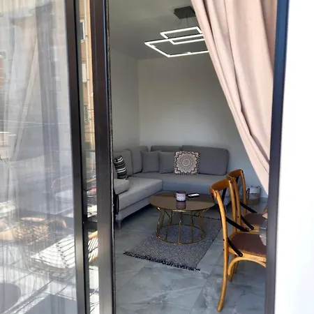 Renovated 2br Retreat Near The